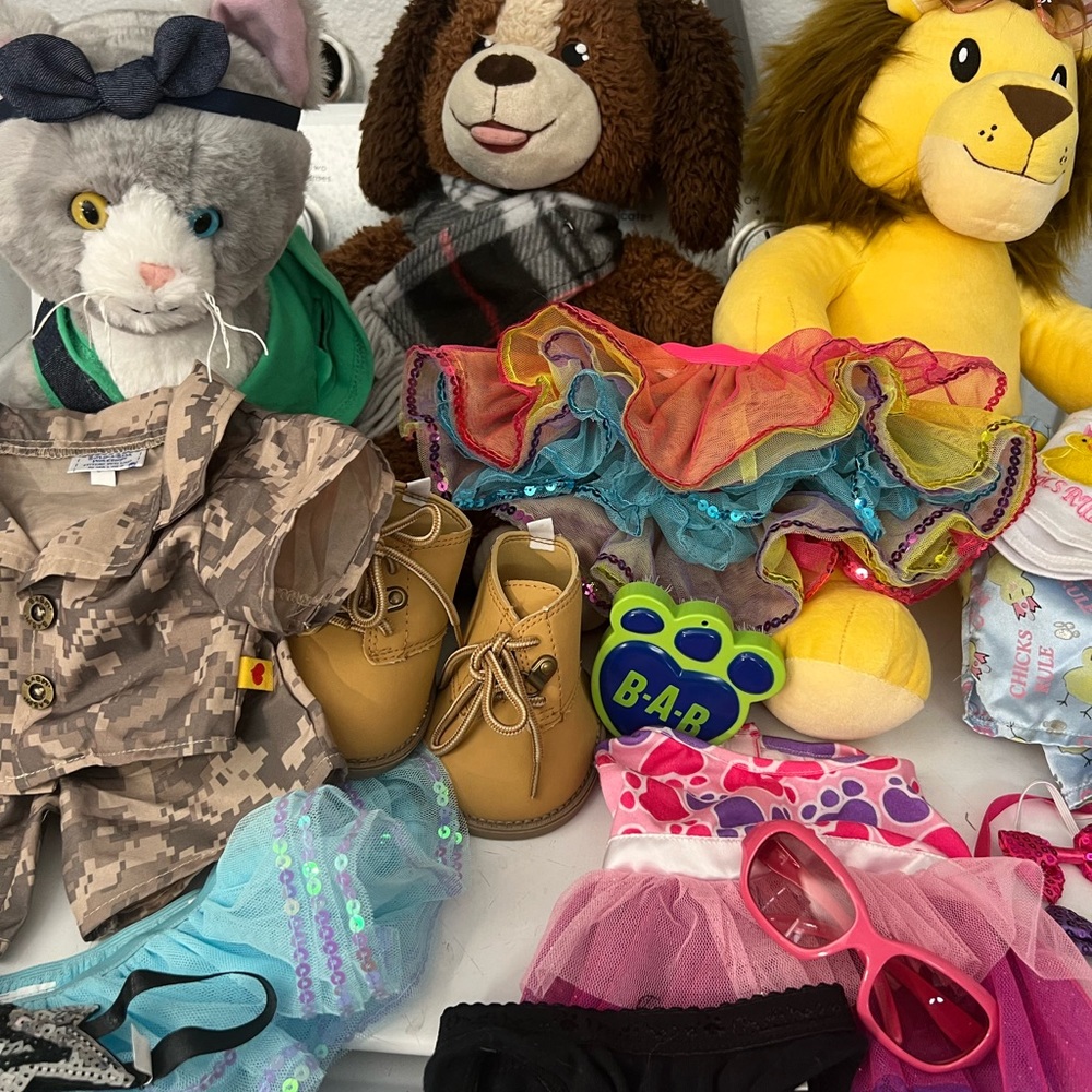 HUGE Build-a-Bear bundle! - Picture 7 of 7